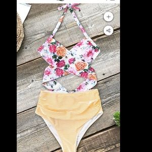 Cupshe swimsuit!